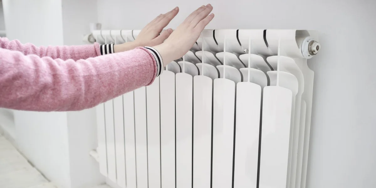 Radiateur froid en haut ou en bas ? Ces zones froides pourraient bien faire grimper la facture.