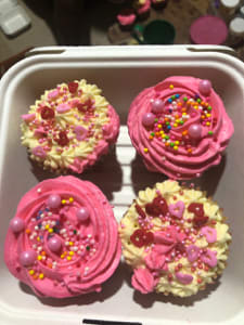 frosted cupcakes