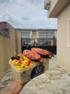 1.5l bowl seafood fried rice paired with 2 turkey