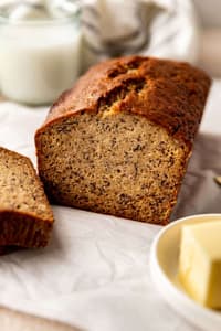 Classic banana bread