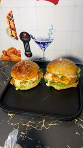 Dd beef burger