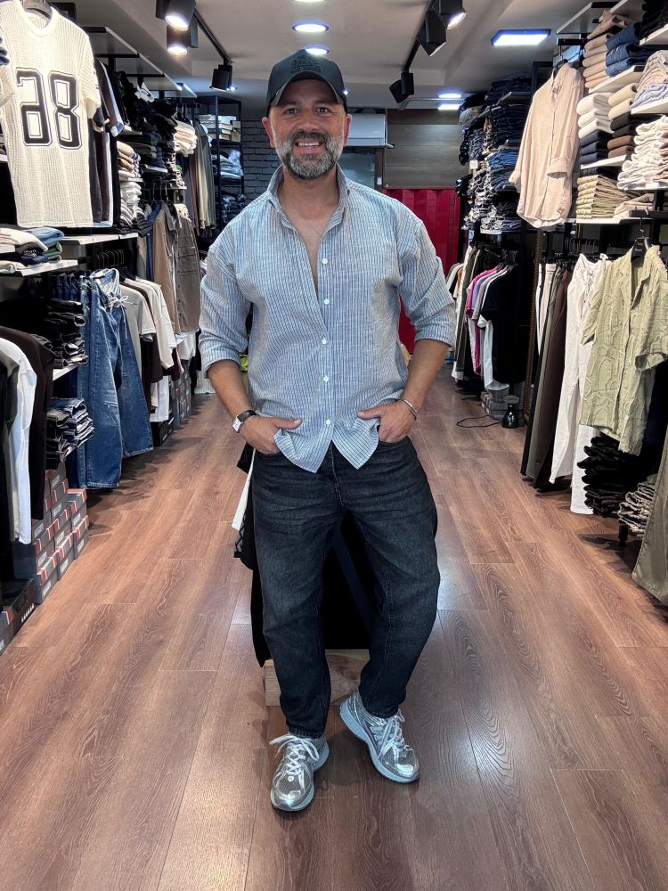 Yarım Over Size Dikine Çizgili Gömlek