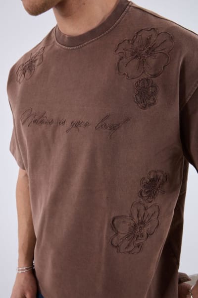 Over Size Nakış Detaylı T-shirt
