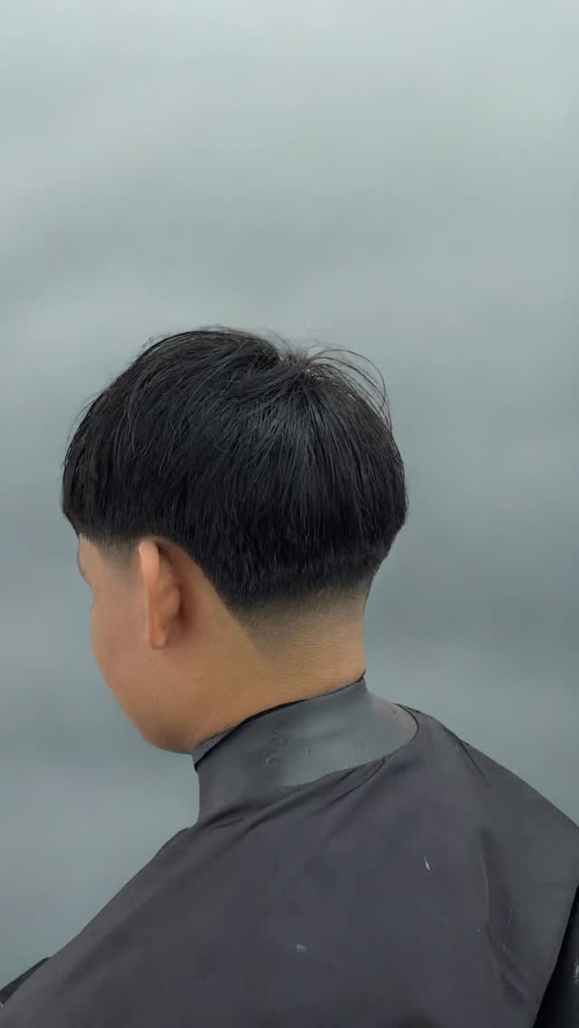 Now available at Velvet Salon 🔥
Tap the link in bio & lock in your spot
Fresh cuts only 💈

#BarberShop #VelvetSalon #FadeSeason #FreshFade #BarberStyle HairOnPoint