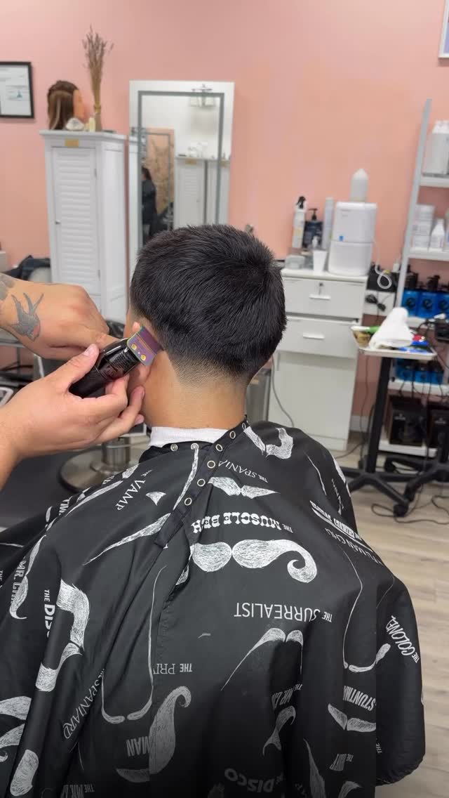 Fresh taper fade, clean blend, no shortcuts. Crispy edges, smooth transitions, straight street-ready. Stay sharp, stay fly. 💈🔥

📲 Booking link in bio — lock in your cut.  #taperfades #taper