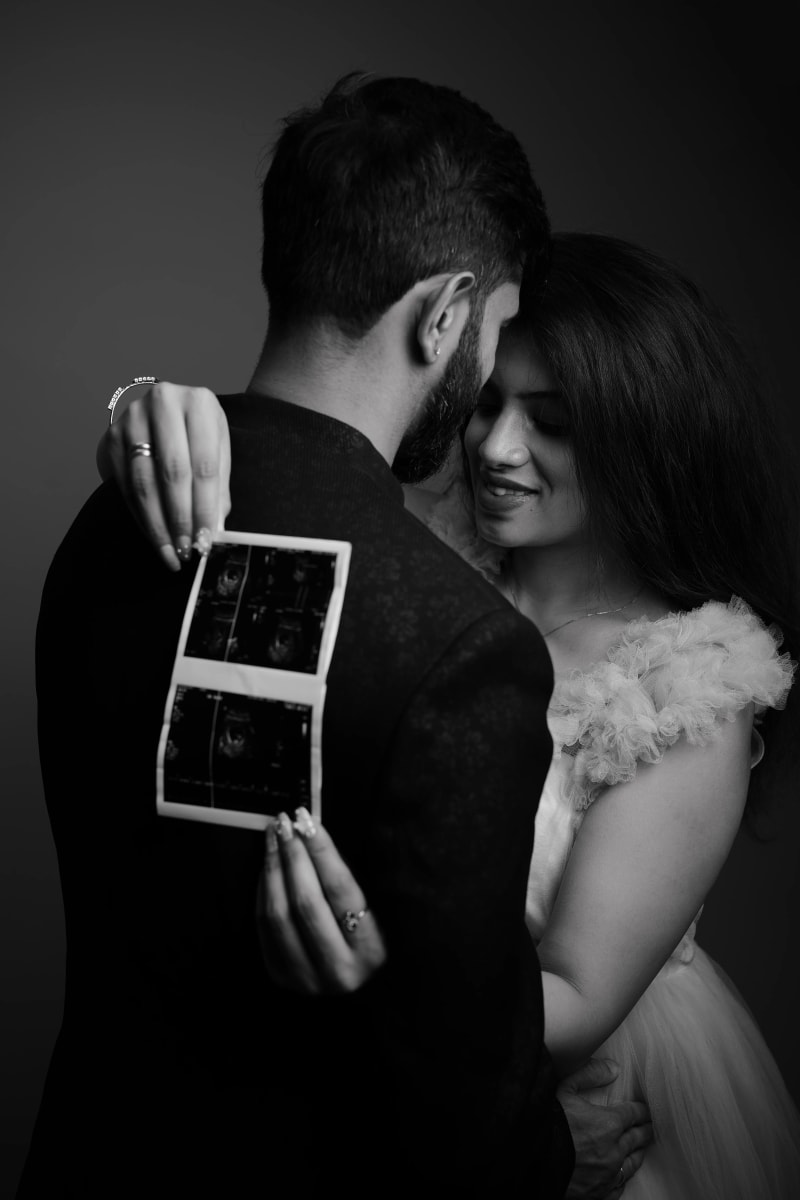 Editorial maternity portrait