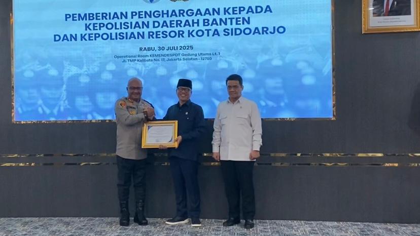 Mendes PDTT Beri Penghargaan Kapolres Serang Atas Dedikasi Bangun Desa Lewat Program “Ngariung”