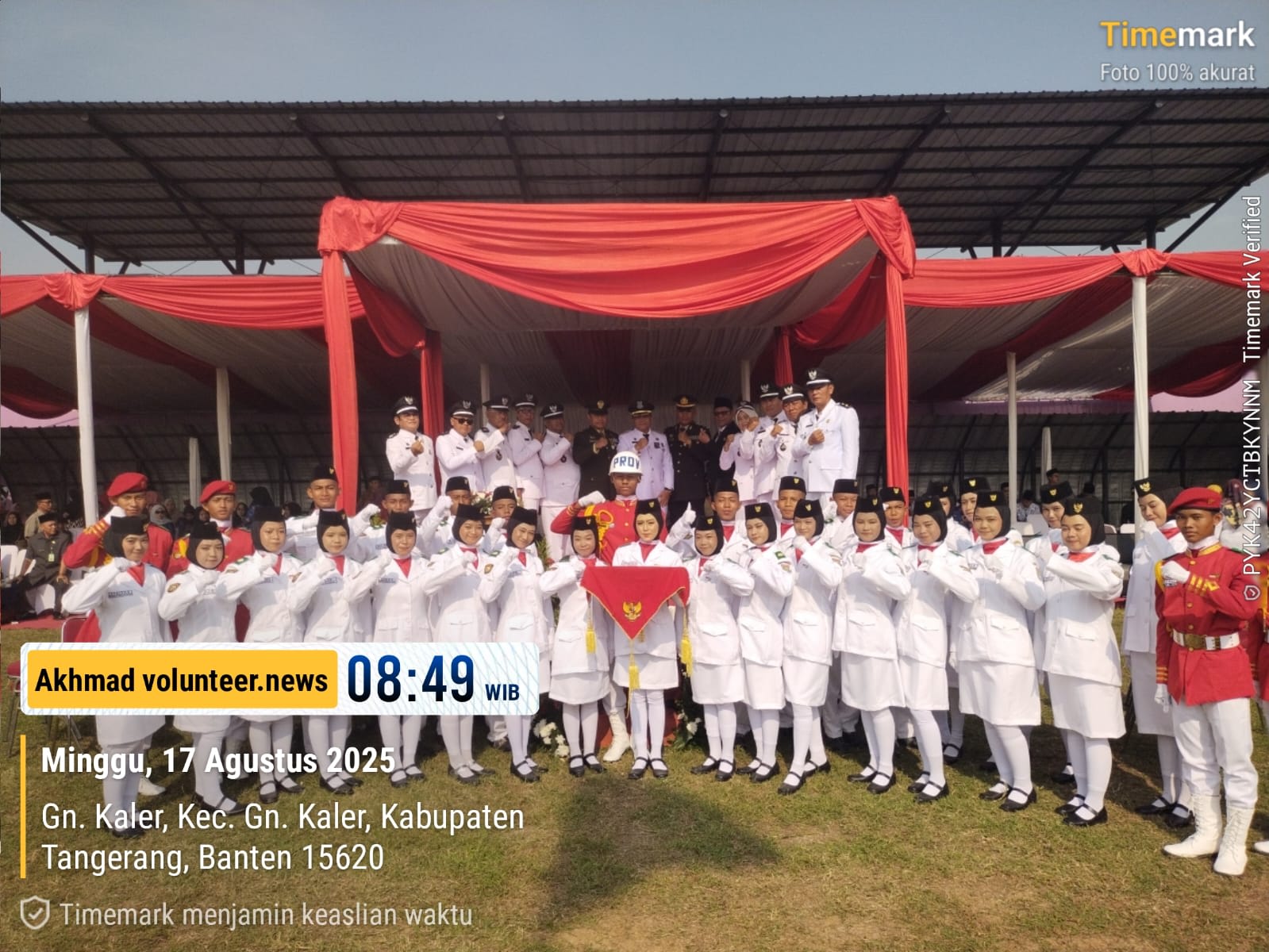 Semangat Kebersamaan Warnai Upacara HUT ke-80 RI di Stadion Mini Kecamatan Gunung Kaler