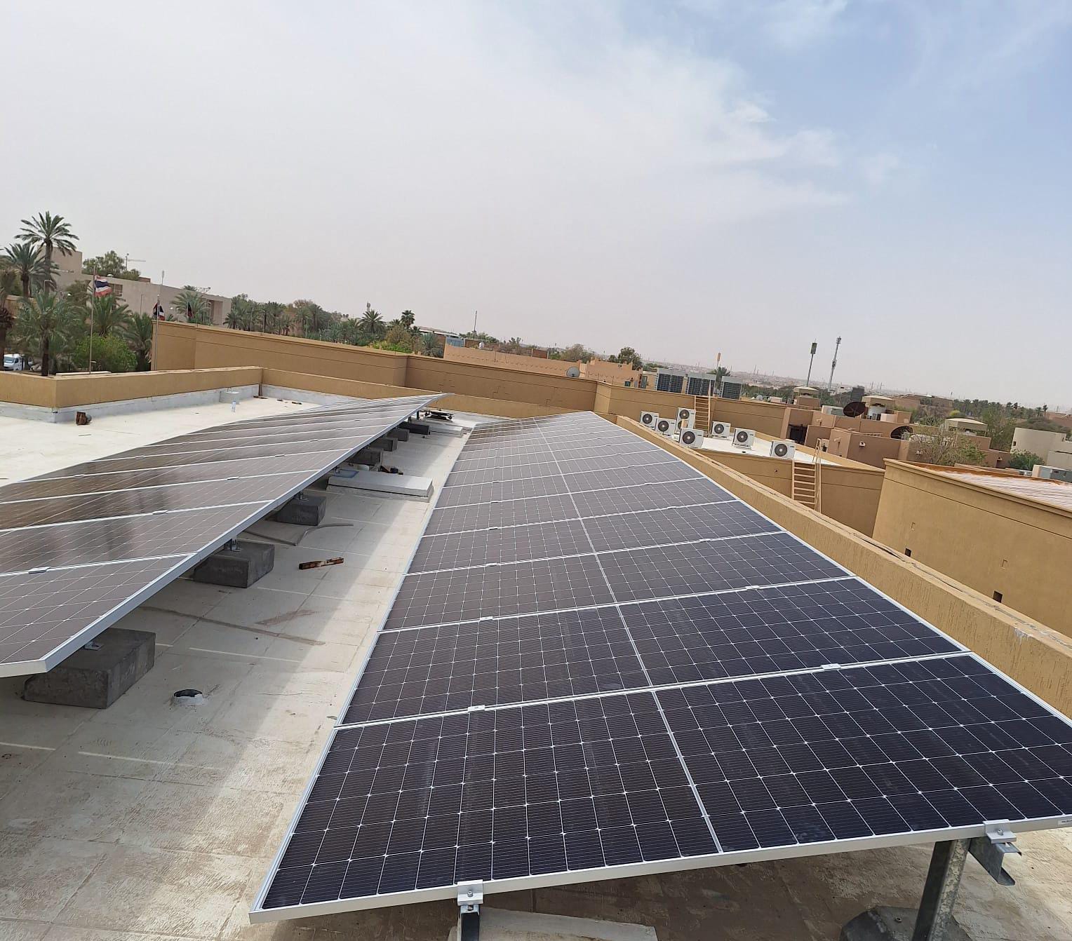 لوحات طاقة شمسية