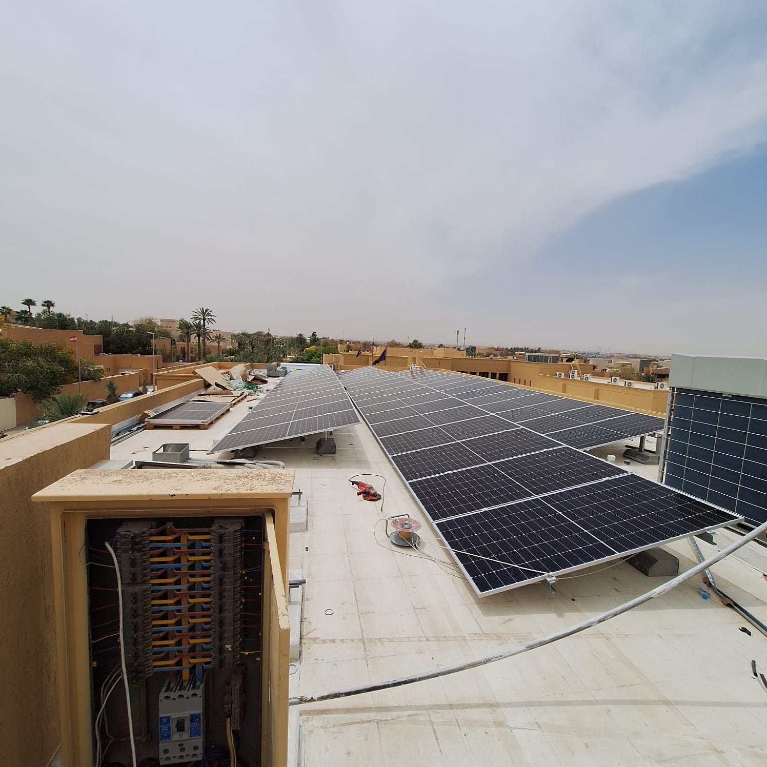 لوحات طاقة شمسية