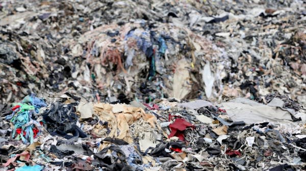 Textile EPR: Why the UK Is Falling Behind