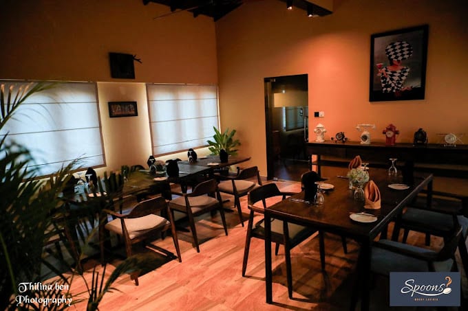 Spoons Mount Lavinia - Main restaurant image