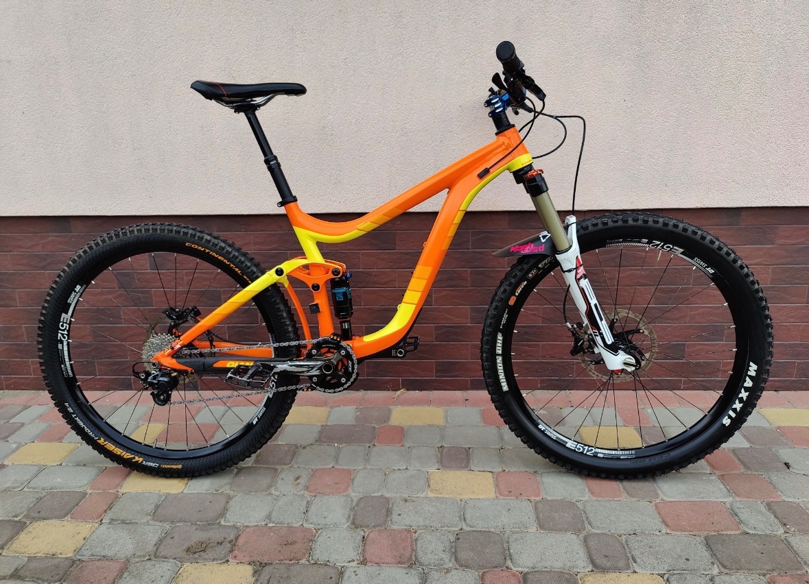 Двох підвіс giant купити в Коломия 