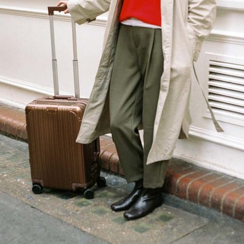 LUGGAGE ALUMINIUM - Twarda walizka aluminiowa z zamkiem TSA i kółkami wielokierunkowymi