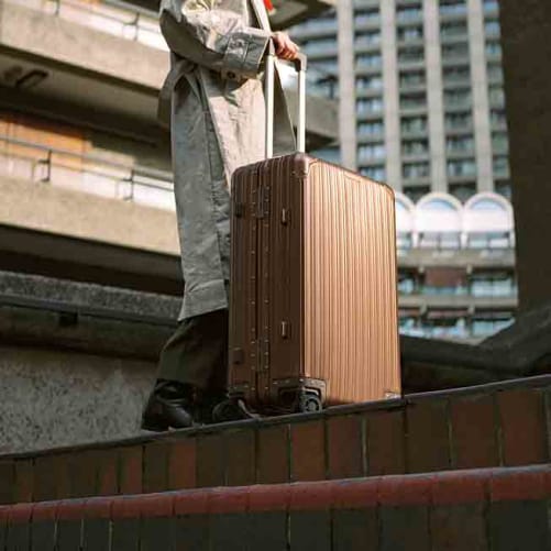 LUGGAGE ALUMINIUM - Twarda walizka aluminiowa z zamkiem TSA i kółkami wielokierunkowymi