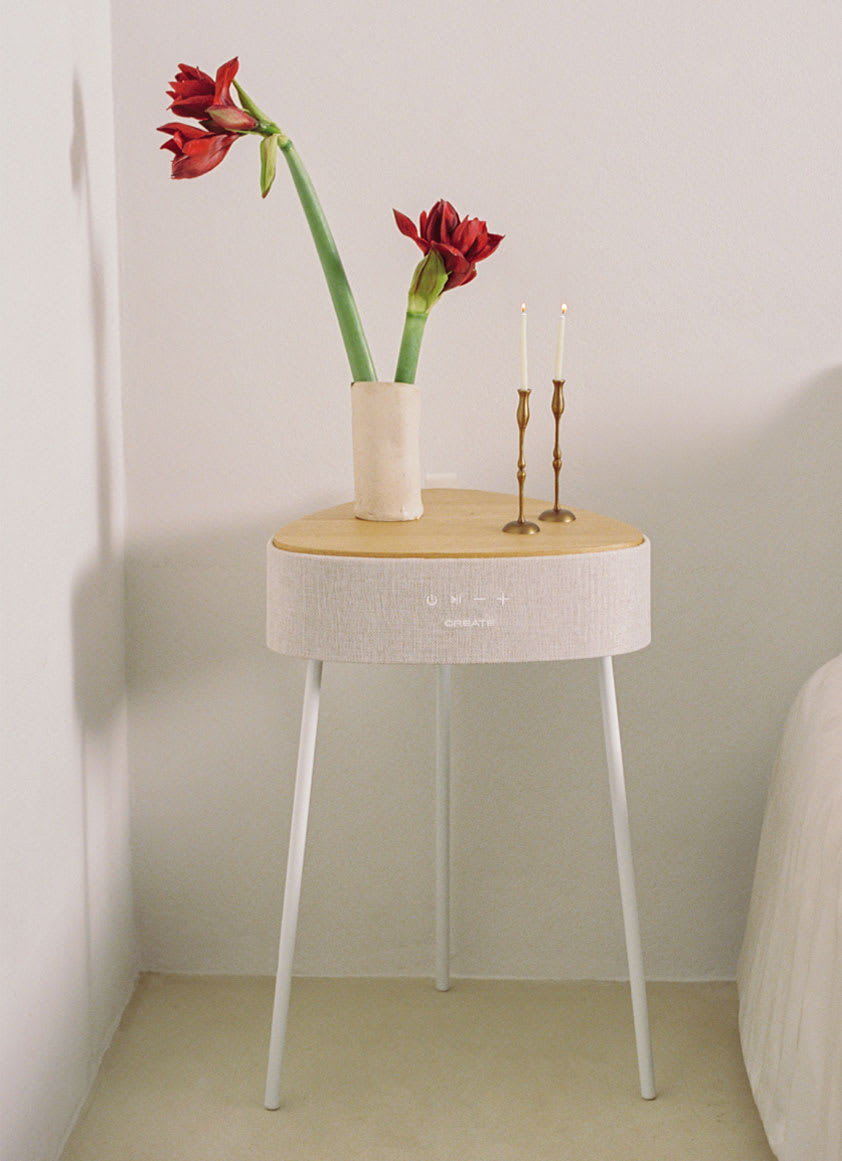 SPEAKER TABLE 180 - Mesa altavoz con sonido unidireccional 180º, bluetooth y carga inalámbrica