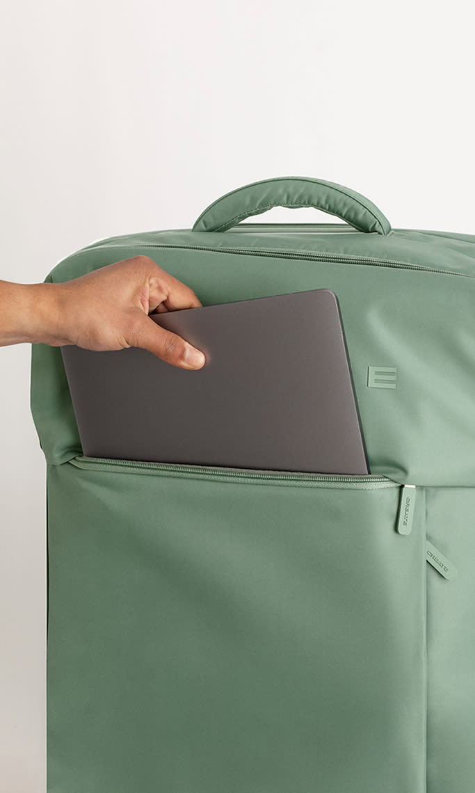 2 bolsillos exteriores