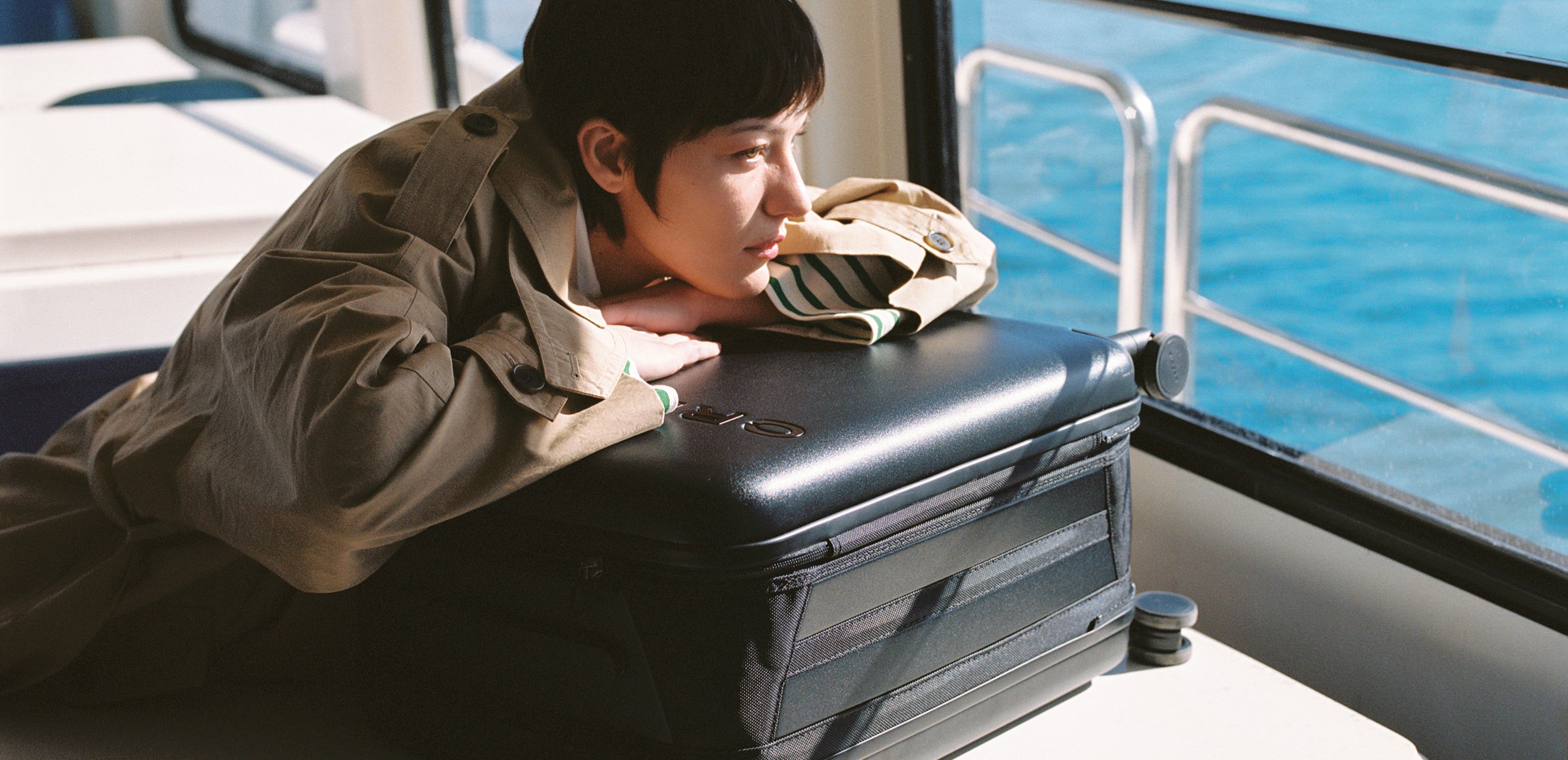 LUGGAGE STUDIO FOLDABLE - Maleta de cabina rígida plegable de policarbonato con candado TSA y ruedas multidireccionales