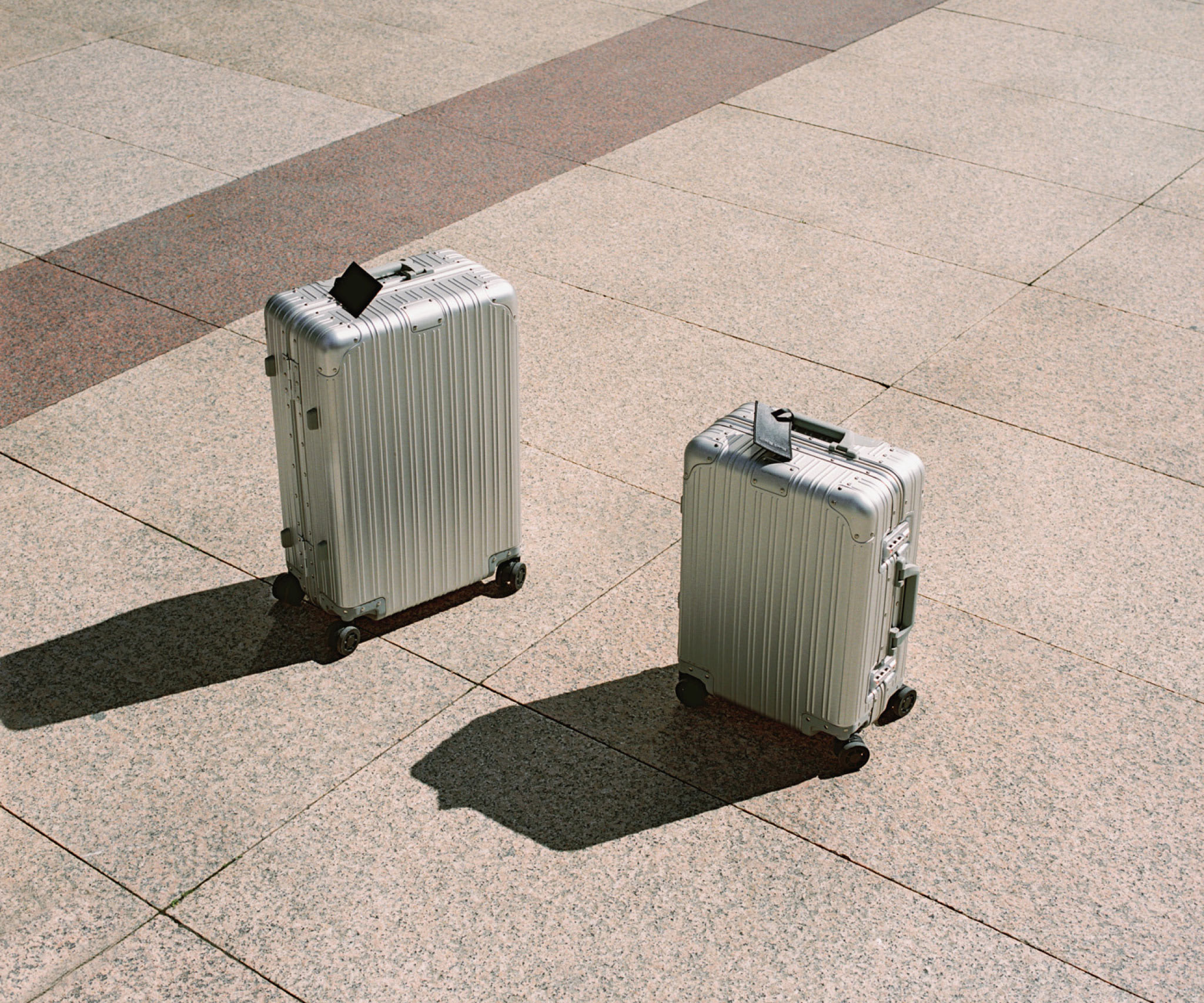 LUGGAGE ALUMINIUM - Valise rigide en aluminium avec serrure TSA et roues multidirectionnelles