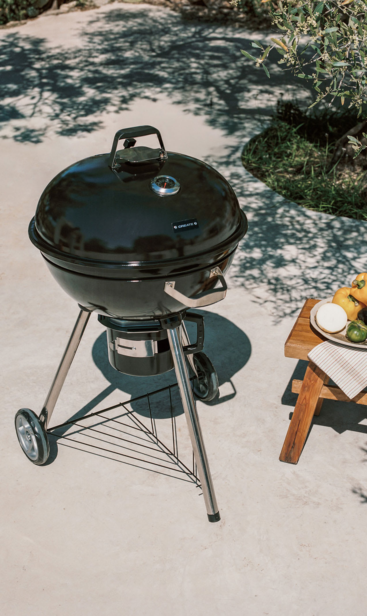 BBQ SMOKEY KETTLE - Barbecue fumoir au charbon avec collecteur de braises