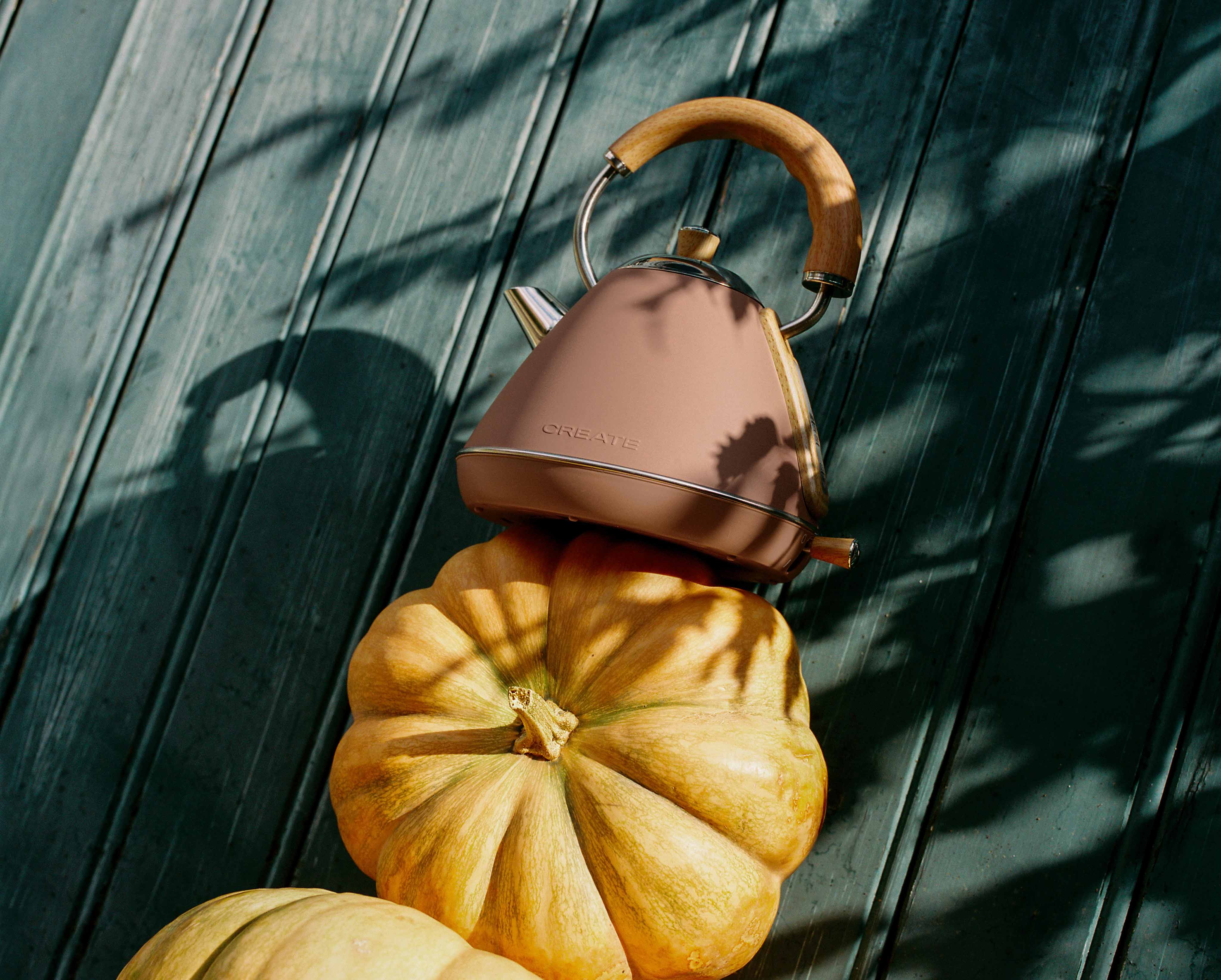 KETTLE RETRO - Hervidor de agua eléctrico