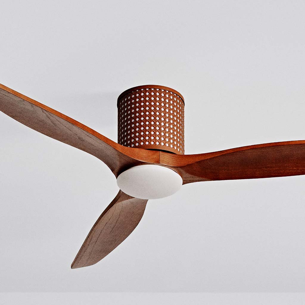 WIND CALM CUSTOM RATTAN - Deckenventilator 40W leise Ø132 cm mit LED-Licht in Körper und Lampe