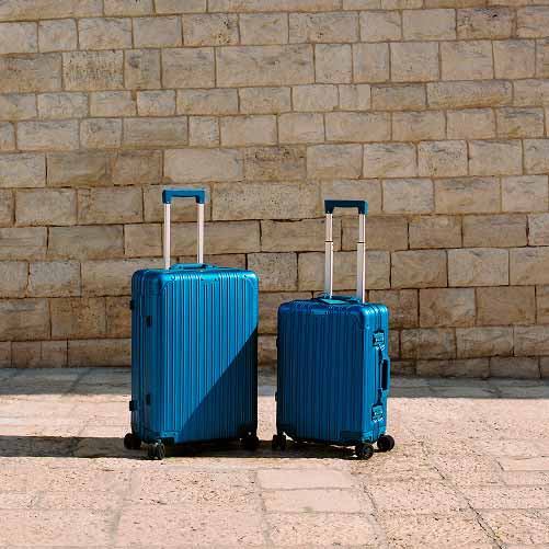 LUGGAGE ALUMINIUM - Aluminium hard-shell suitcase with TSA lock and multidirectional wheels
