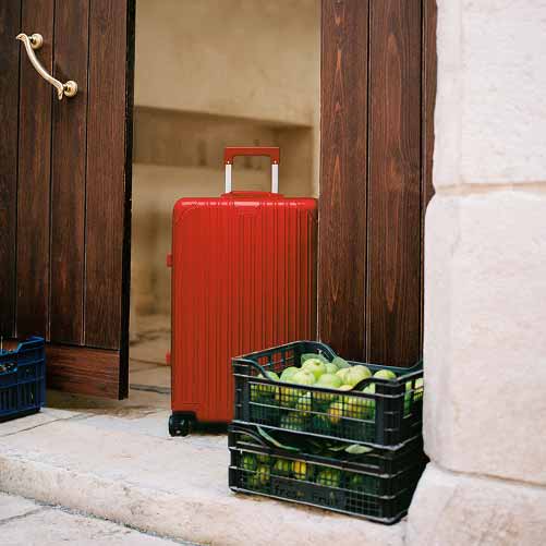 LUGGAGE ALUMINIUM - Aluminium hard-shell suitcase with TSA lock and multidirectional wheels