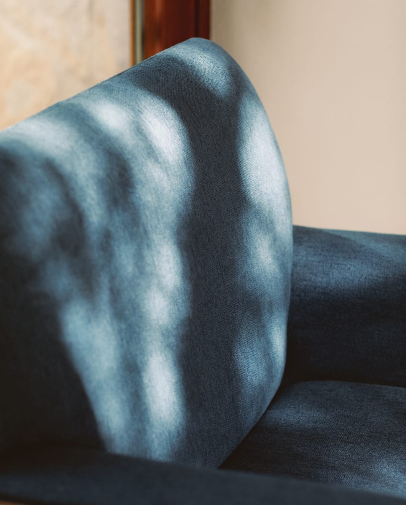 Armchair with Wooden and Fabric Armrests Rinu 