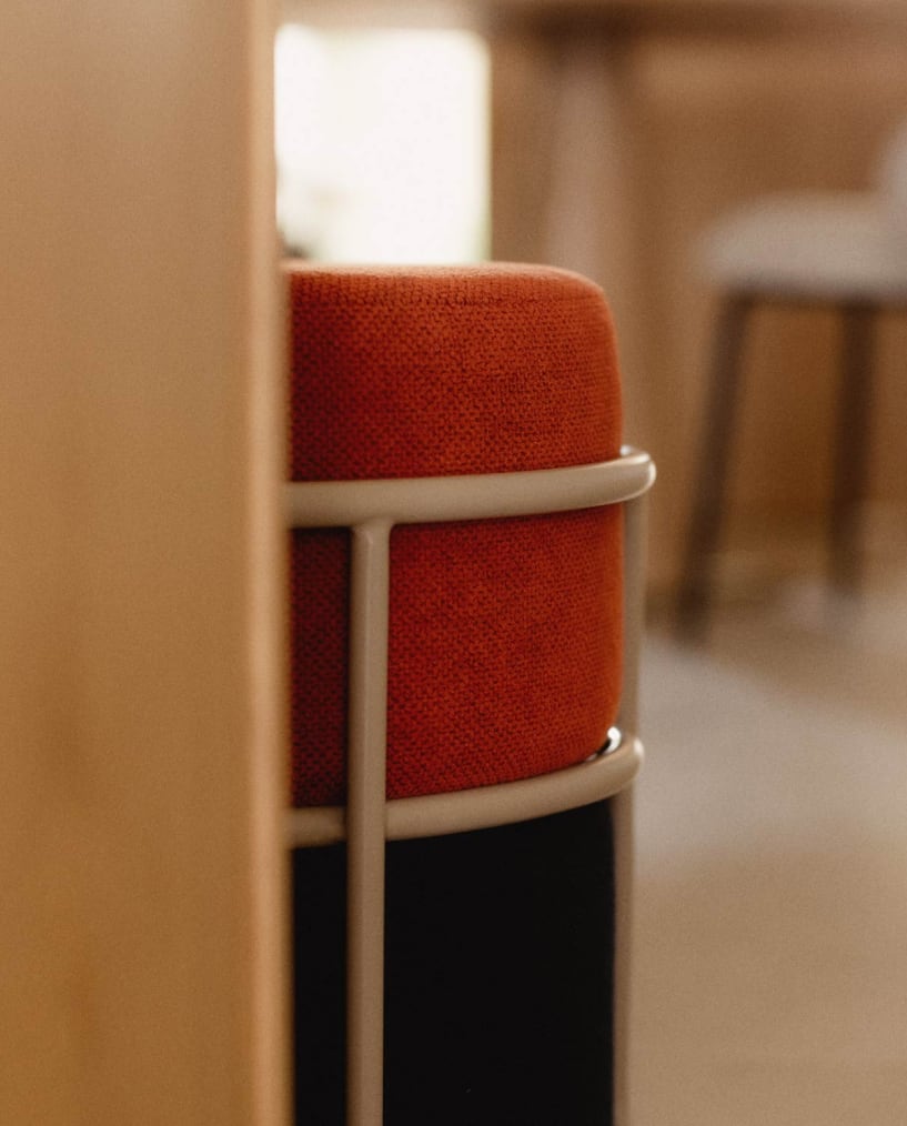 Puff Redondo com Almofada Amovível em Tecido Aixa