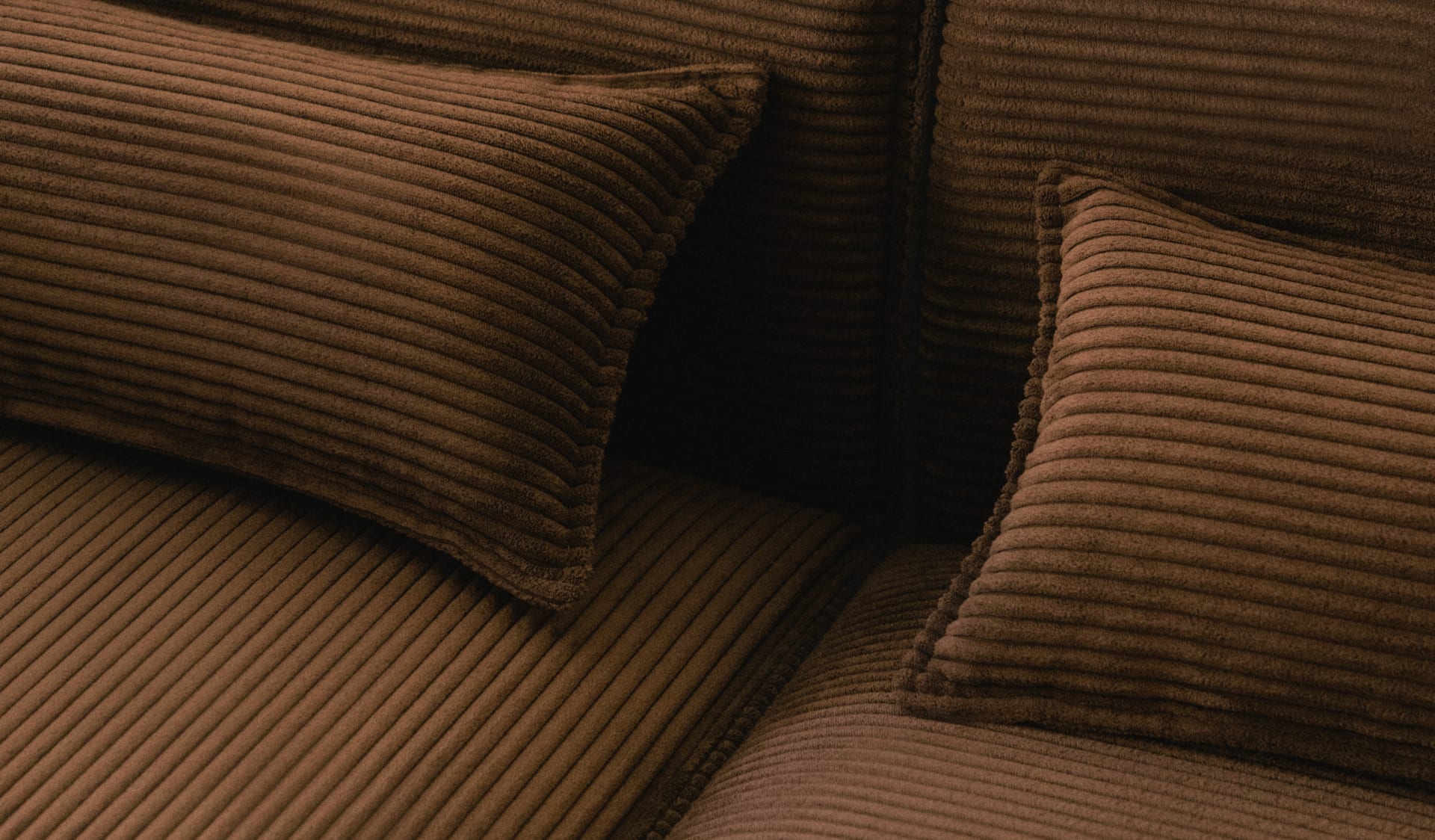 Sofá Modular de 3 Peças com 2 Cadeirões de Canto e Puff em Veludo Kilhe