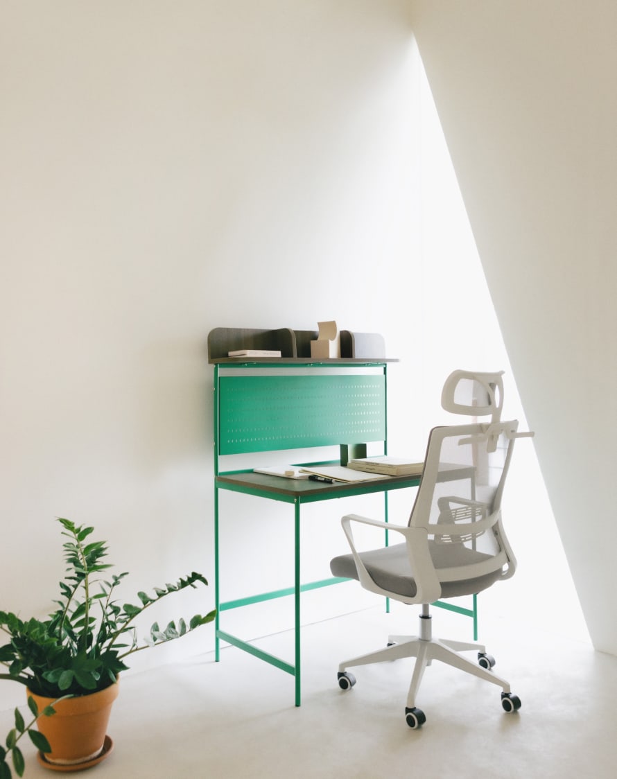 Secretária de Metal com Prateleira em Madeira Broto 