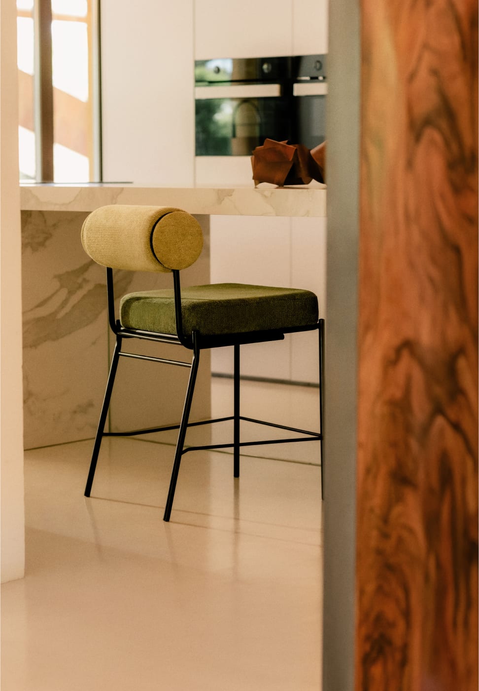 Tabouret Haut en Tissu et Métal (64,5 cm) Elin