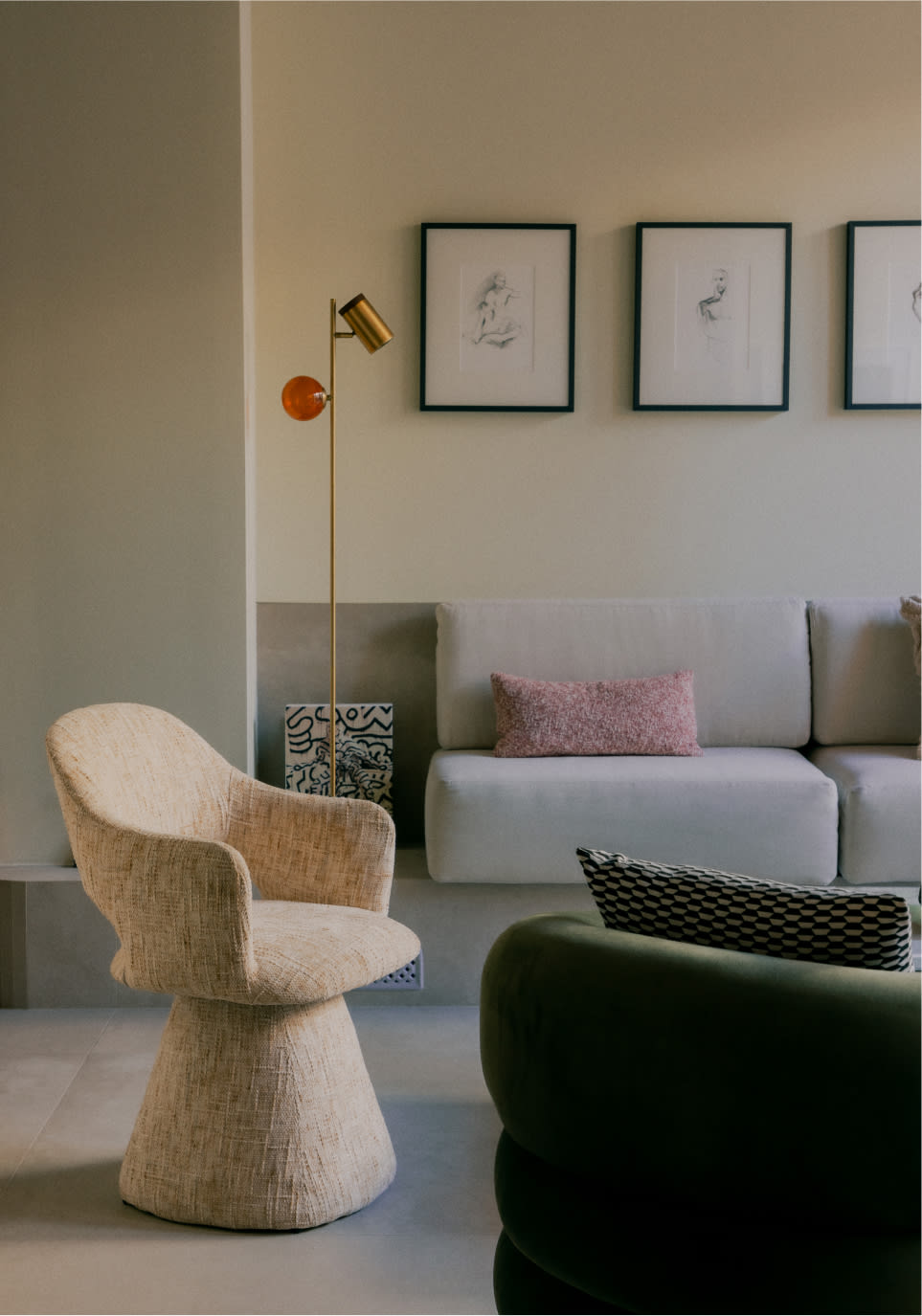 Esszimmerstuhl aus Stoff und Metall Newen