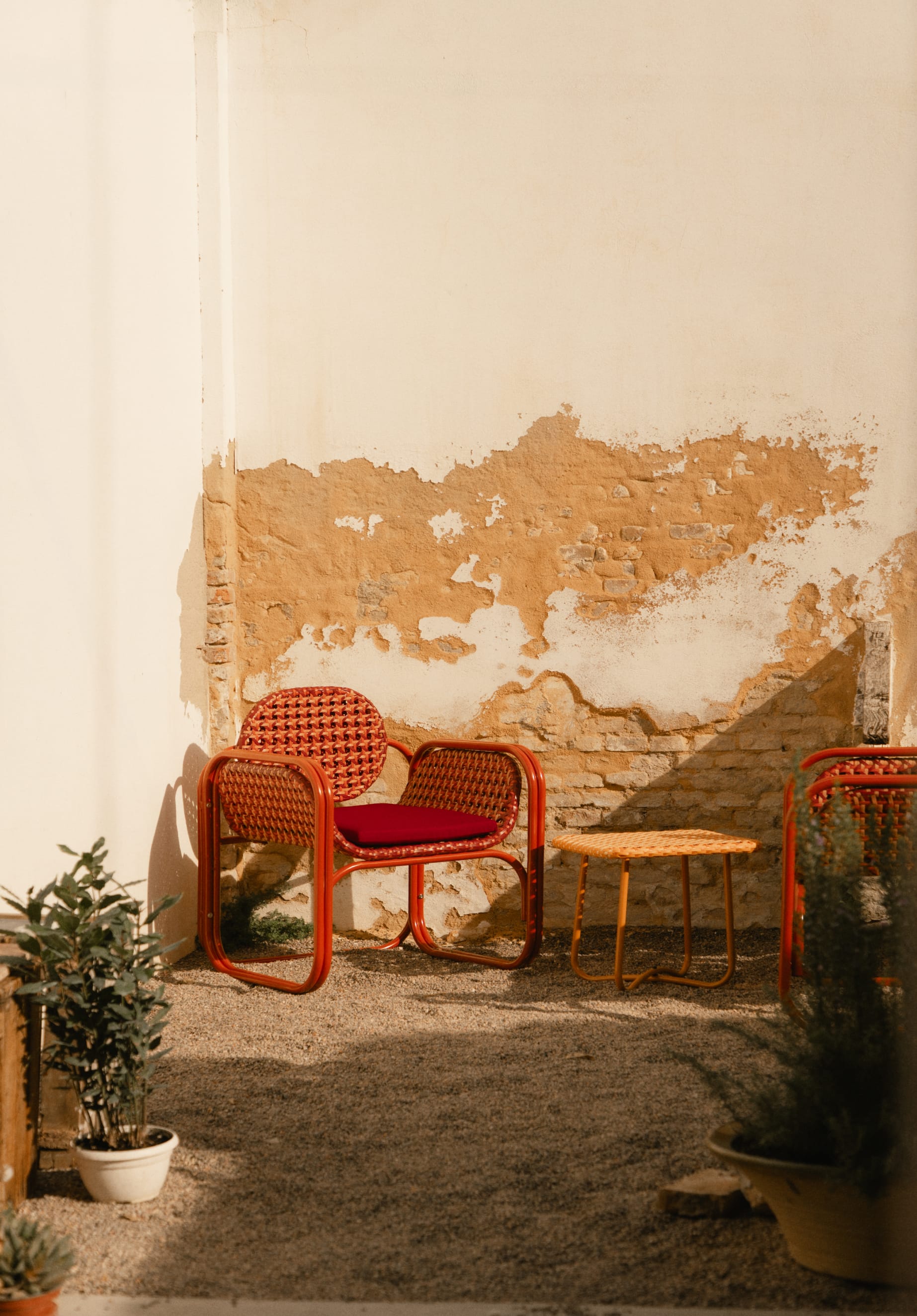 Sessel mit Armlehnen aus Aluminium und synthetischem Rattan mit Kissen Roys