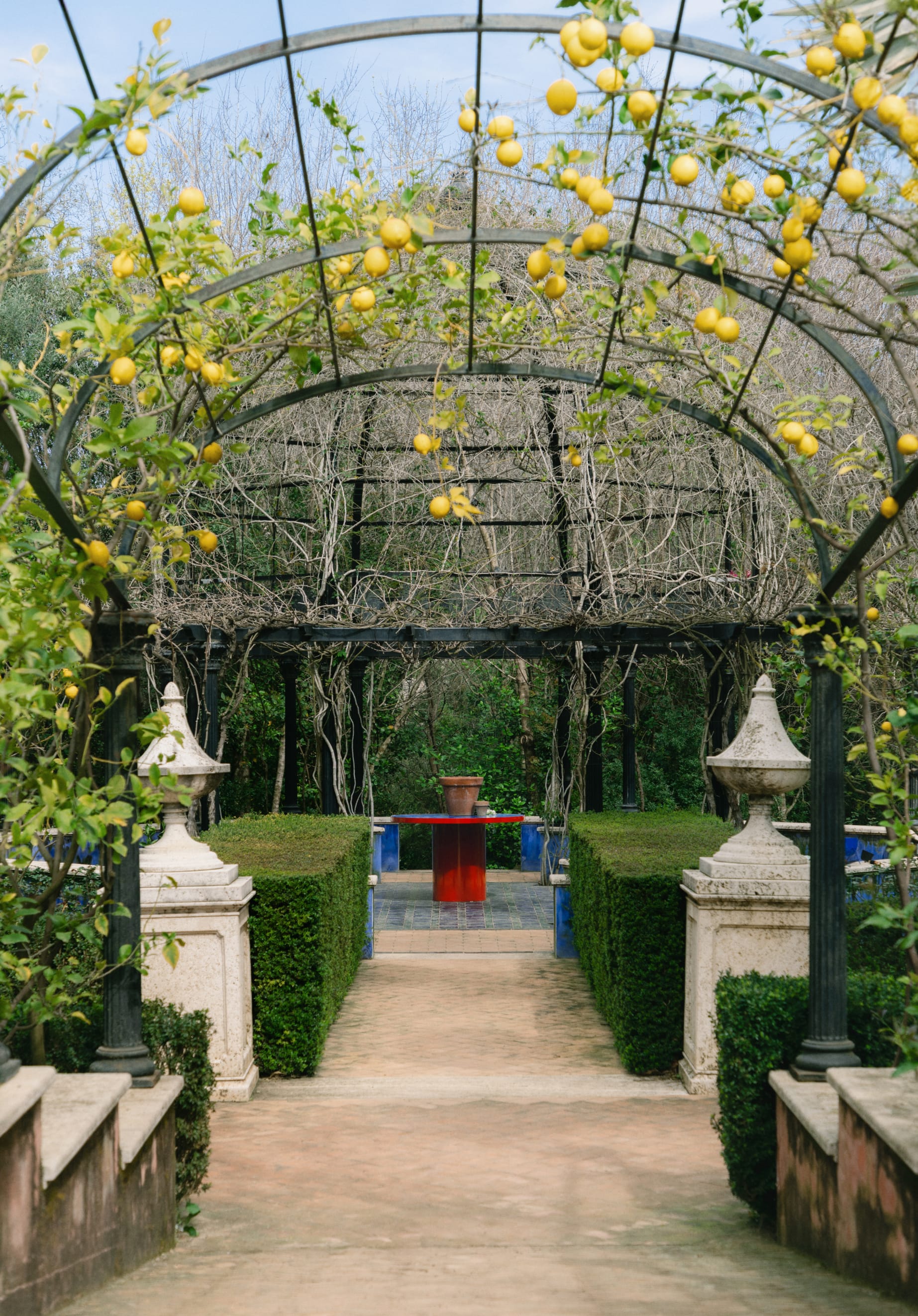 Table à Manger ronde en Métal et Céramique (Ø122 cm) Zafiro