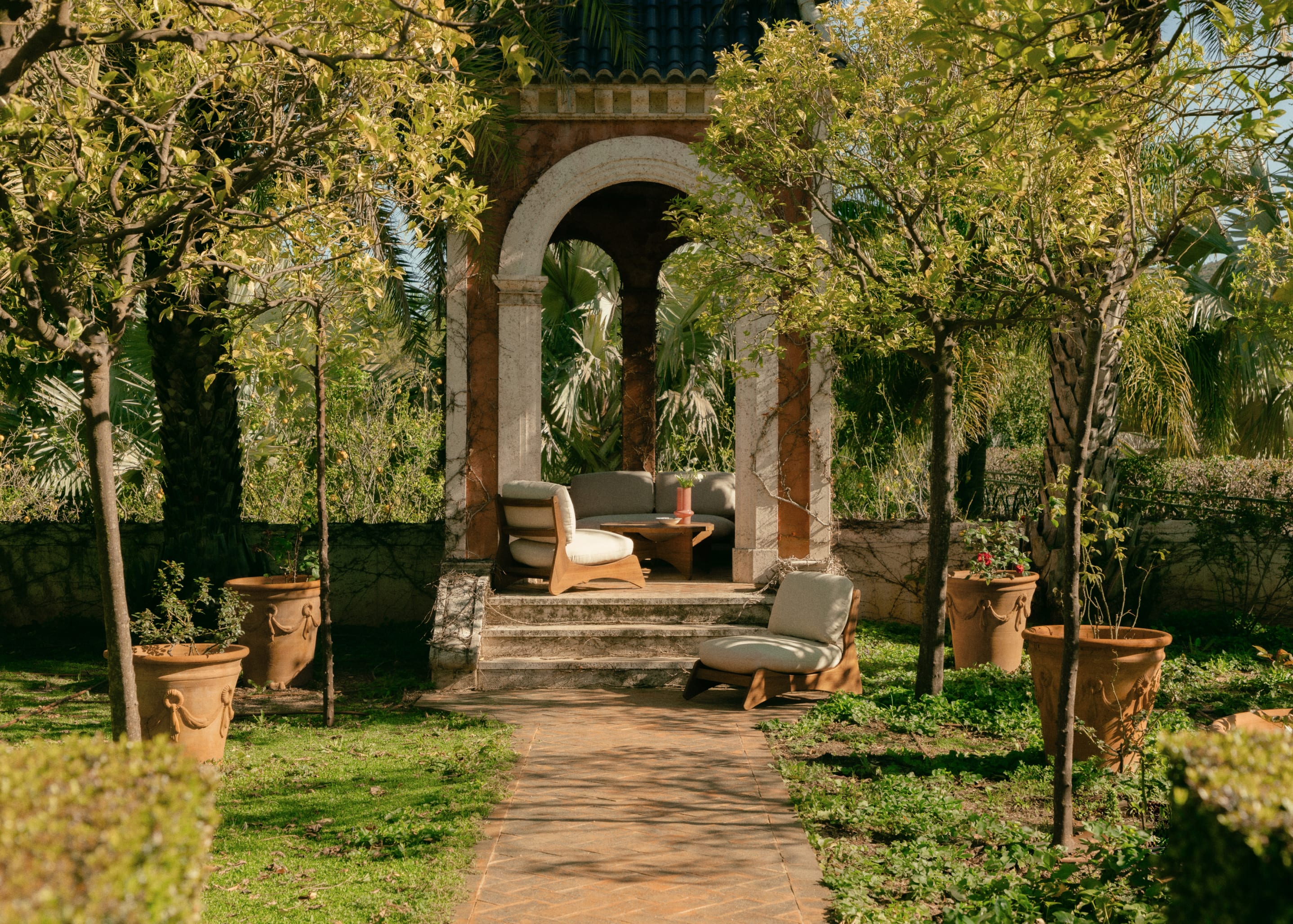 Ensemble de Jardin avec Canapé 2 Places, 2 Fauteuils et Table Basse en Bois d'Acacia et Tissu Lorent
