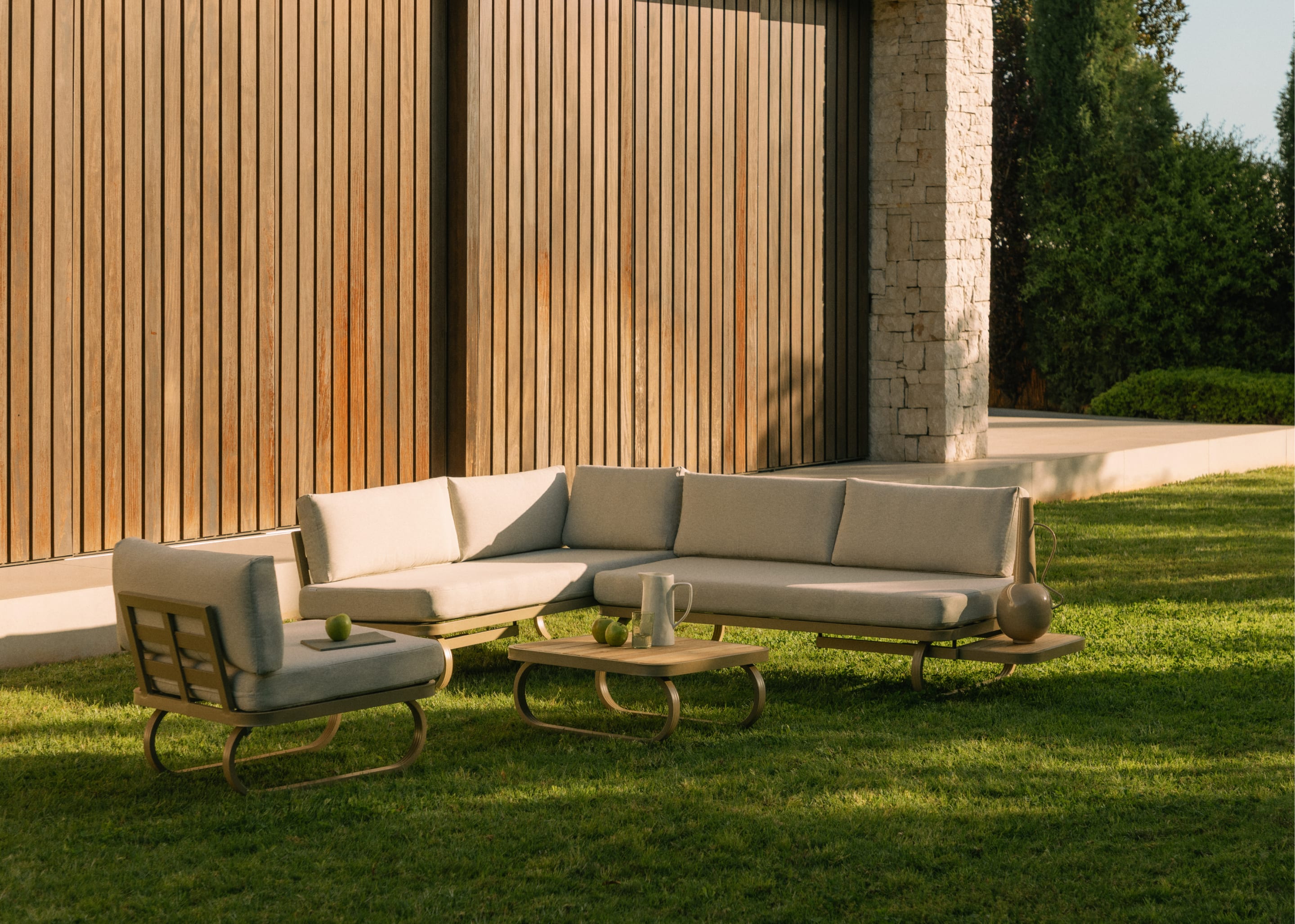 Set de Jardín con 2 Sofás, 1 Sillón y Mesa de Centro de Madera de Teca y Metal Emilia