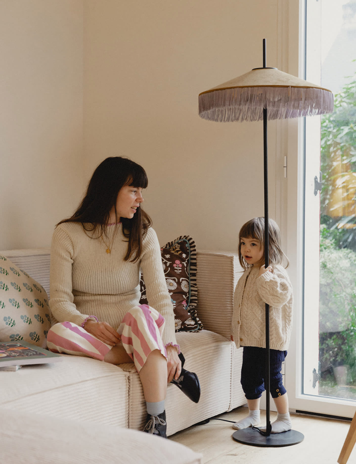 Stehlampe aus Samt Pendala