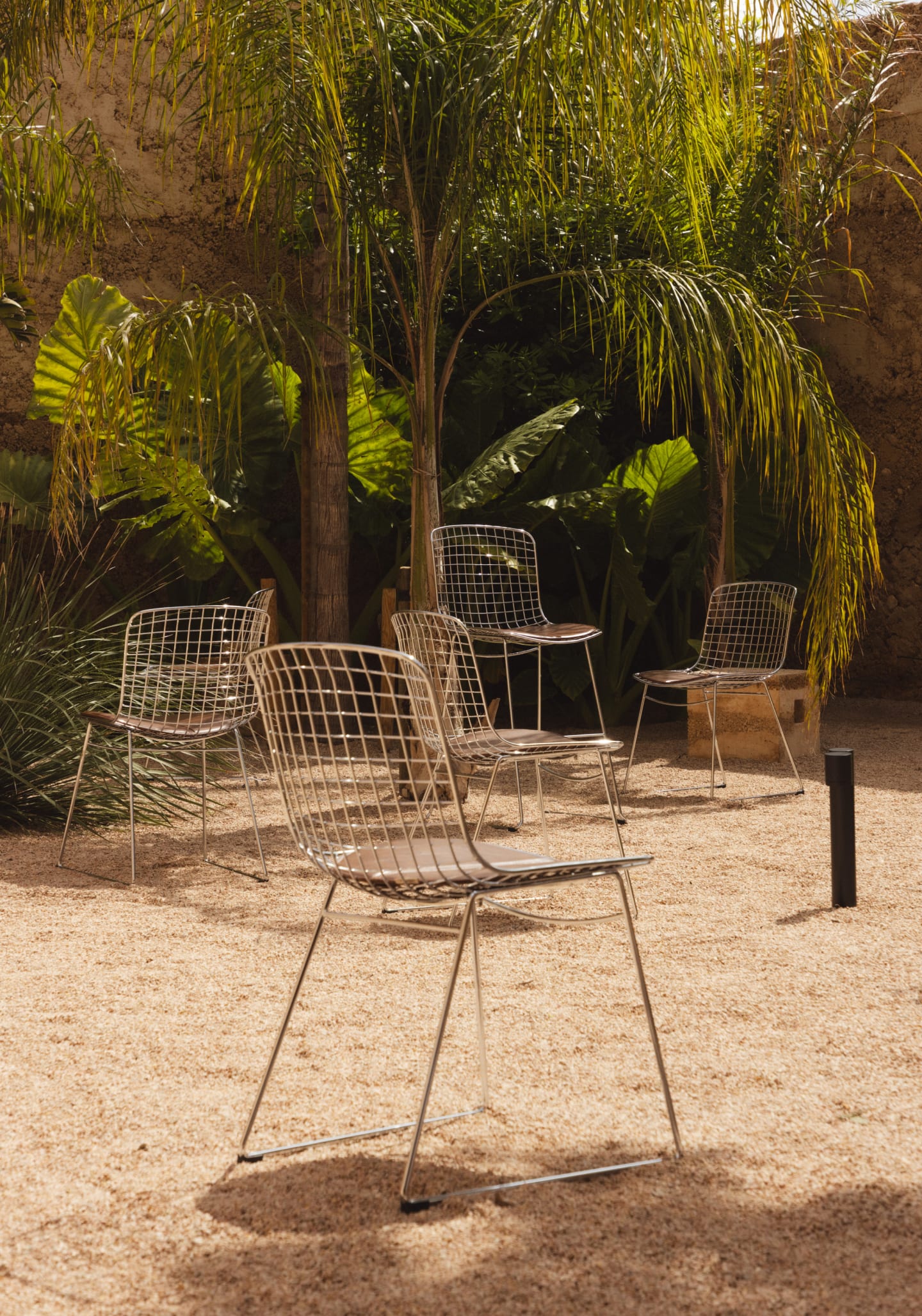 Metall-Esszimmerstuhl mit hoher Rückenlehne Aras 