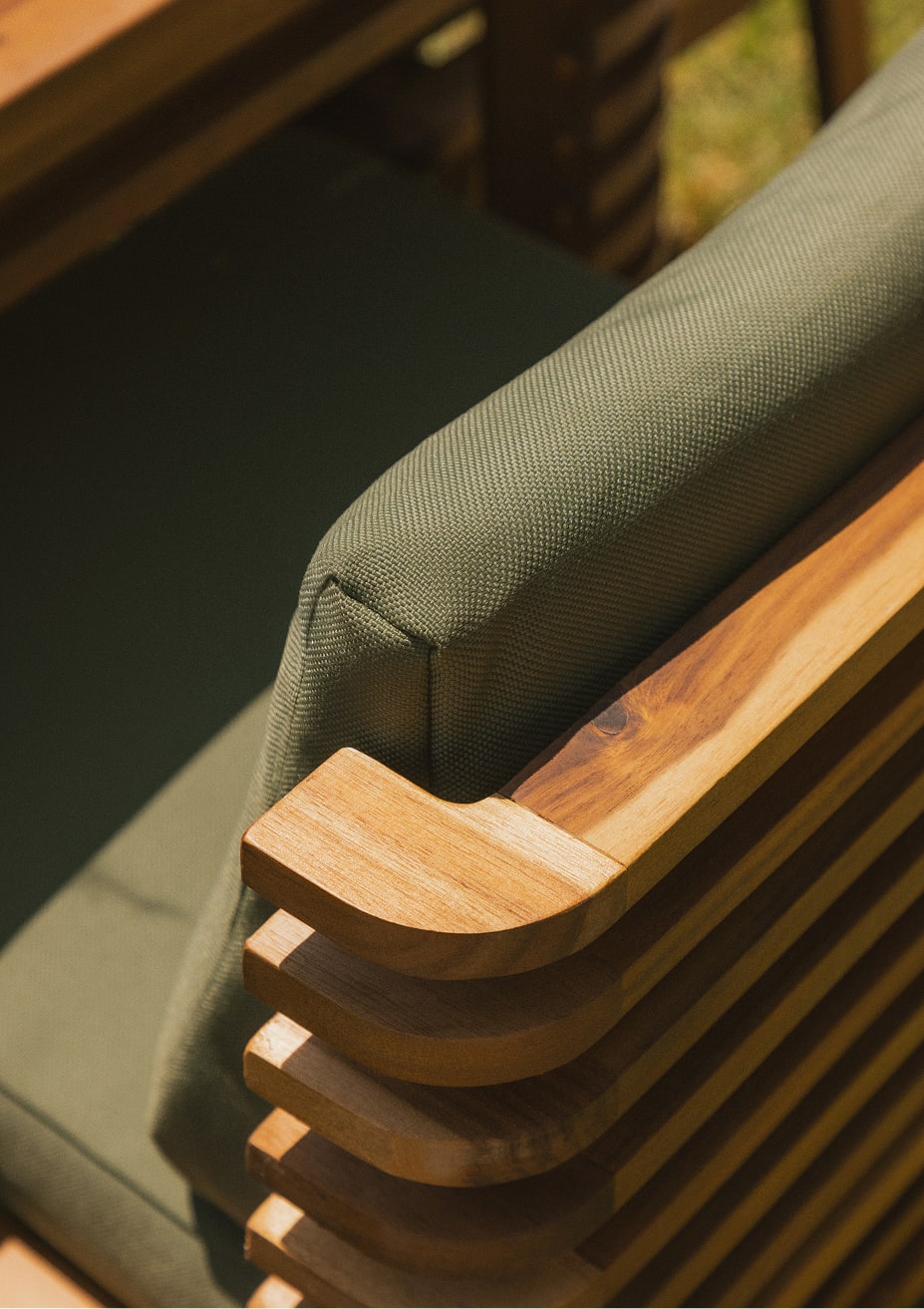 Hazan Gartenstuhl aus Akazienholz mit Stoffkissen