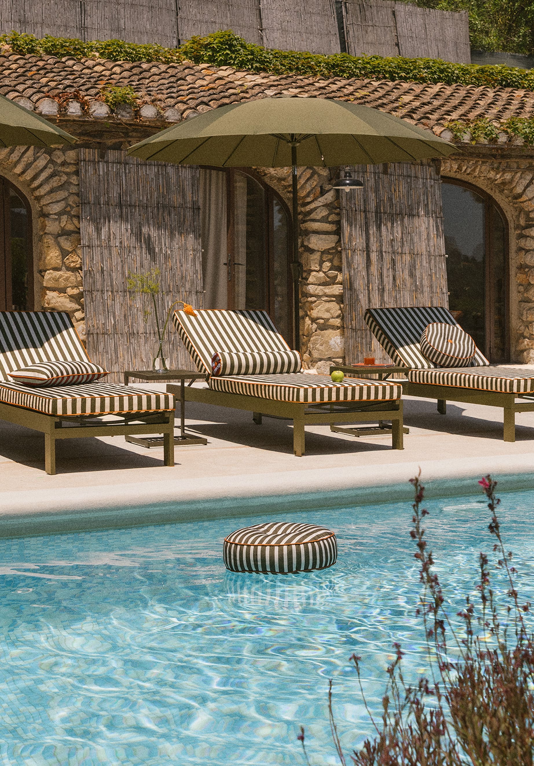 Neue Verstellbare Sonnenliege aus Aluminium Kreta mit Gestreiftem Kissen