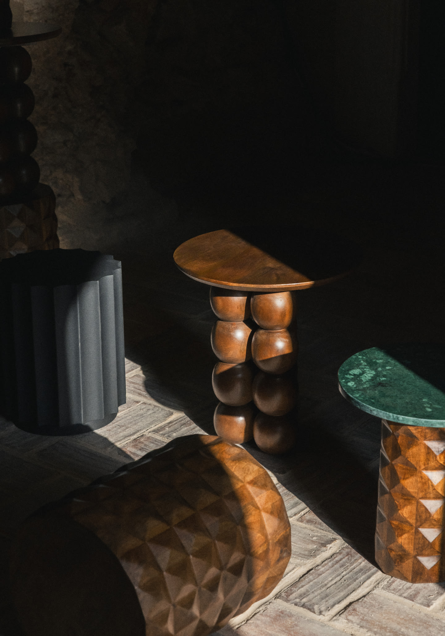 Runder Beistelltisch Demian aus Mangoholz (Ø50 cm)