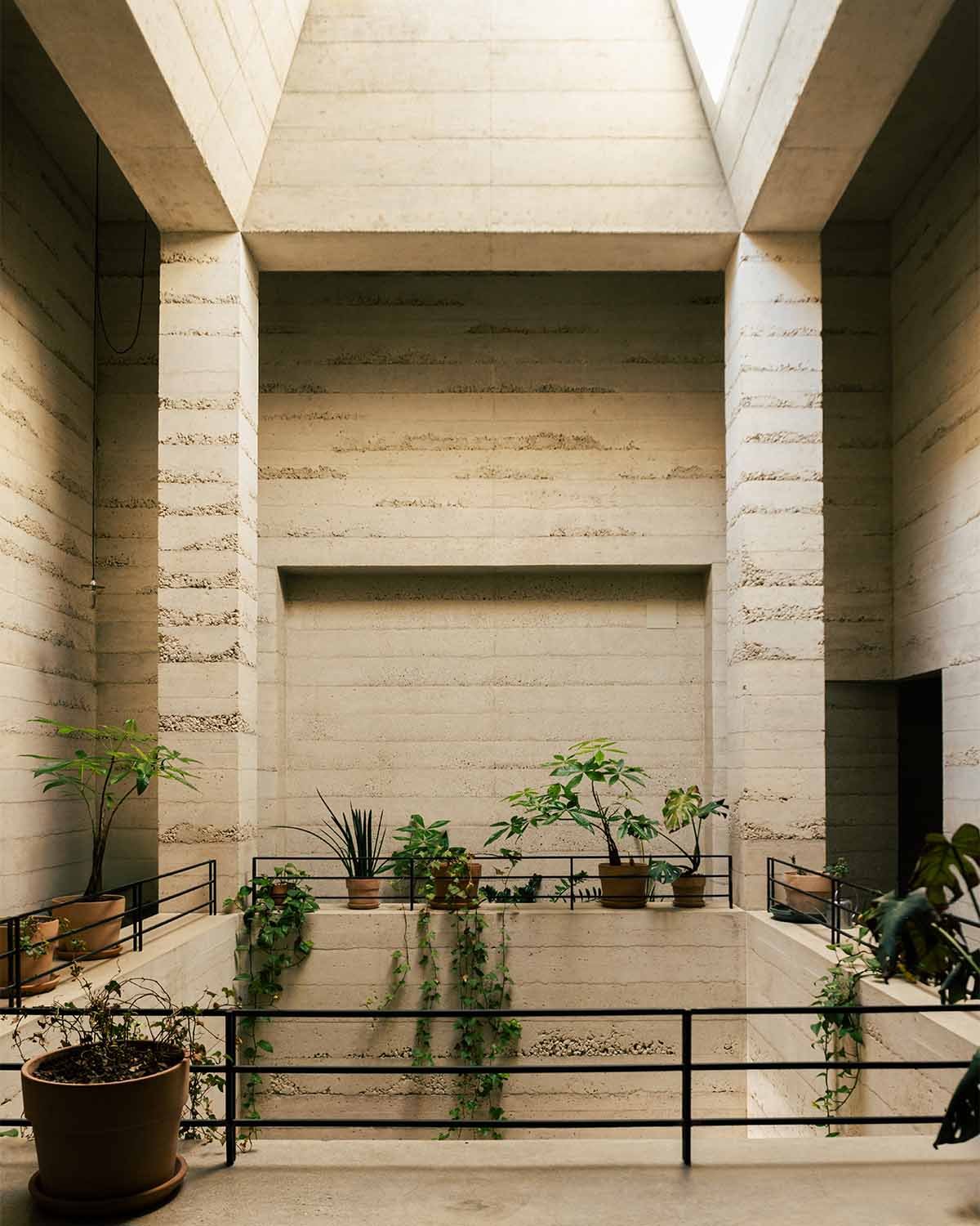 Editorial | Warm Brutalism