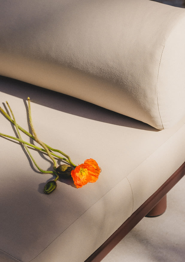 Conjunto de Jardín con 3 Módulo Central, 2 Módulo Esquinero y Mesa de Centro de Aluminio y Tela Lantana