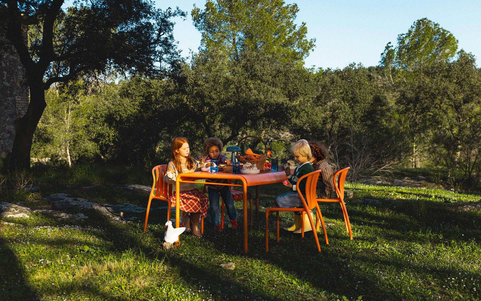 Set de Mesa Rectangular (153x90 cm) y 4 Sillas de Polipropileno de Exterior Baztan