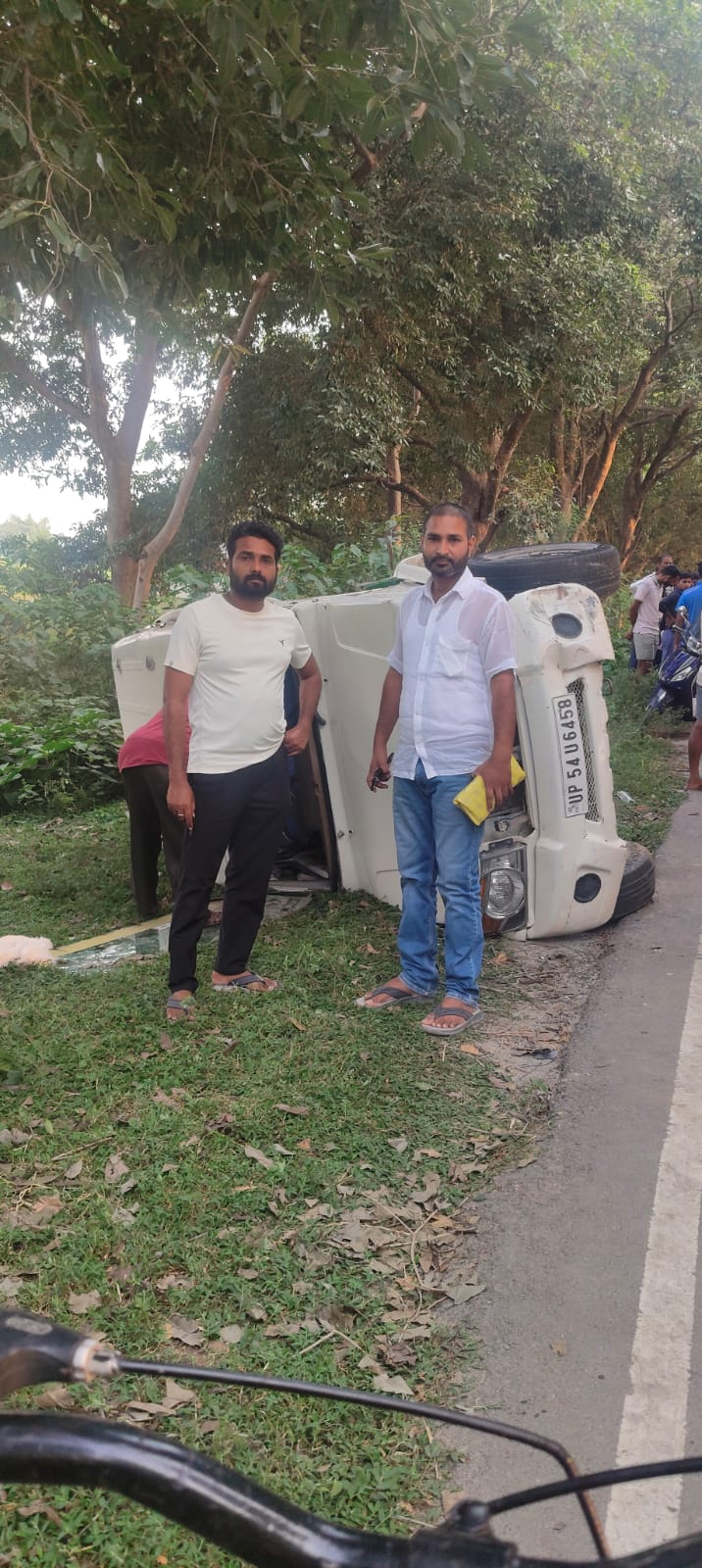 मईल थाना क्षेत्र में सड़क दुर्घटना — युवा जोश फाउंडेशन ने बढ़ाया मदद का हाथ, घायलों को पहुंचाया अस्पताल