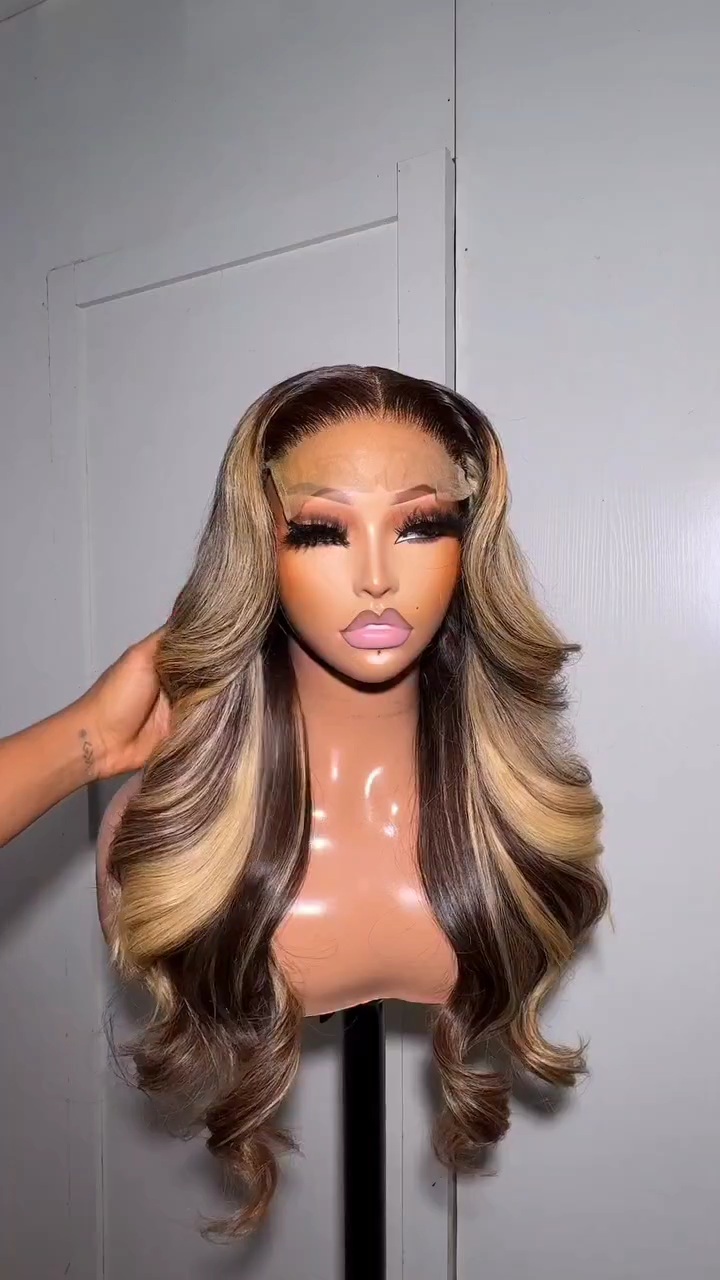 Two tone bouncy Wig  Luxury hair  Raw hair  16 18 20