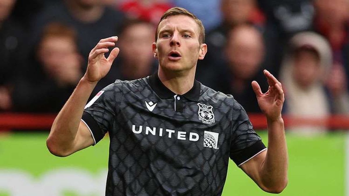 Paul Mullin returns! Club legend back at Wrexham after seeing Wigan loan deal cut short