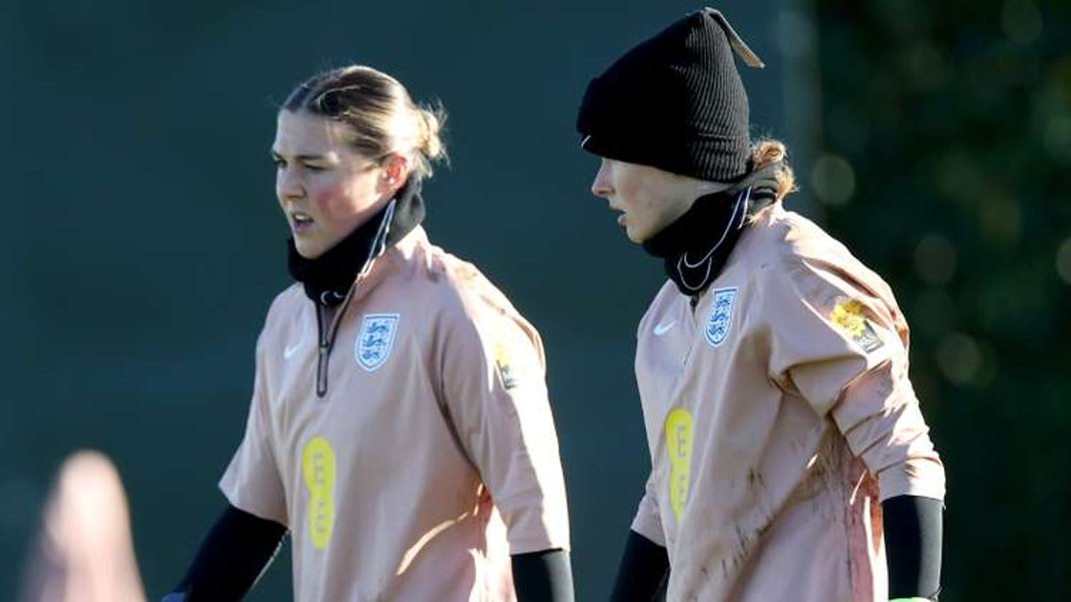 'We support Mary' - Lionesses star Chloe Kelly weighs in on Earps and Hannah Hampton feud